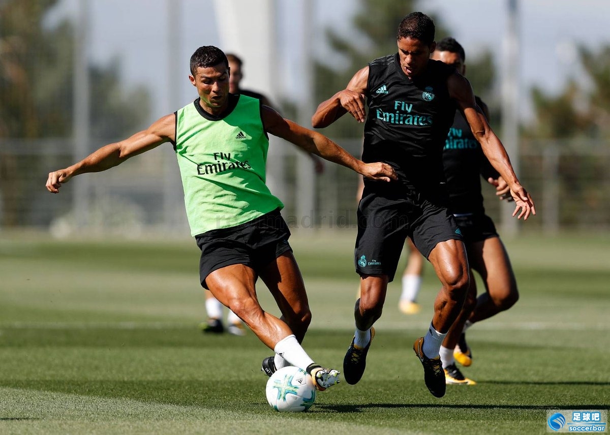 体育赛事-包含赛前AC米兰调整名单以备欧超杯今晚克里夫兰骑士调整名单以备NBA季后赛，风云突变犹他爵士赛前迎来里程碑看傻球迷的词条-体育赛事